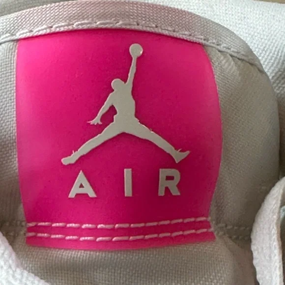 AIR JORDAN 1 Mid Edge Glow Youth sz4 - Picture 14 of 15